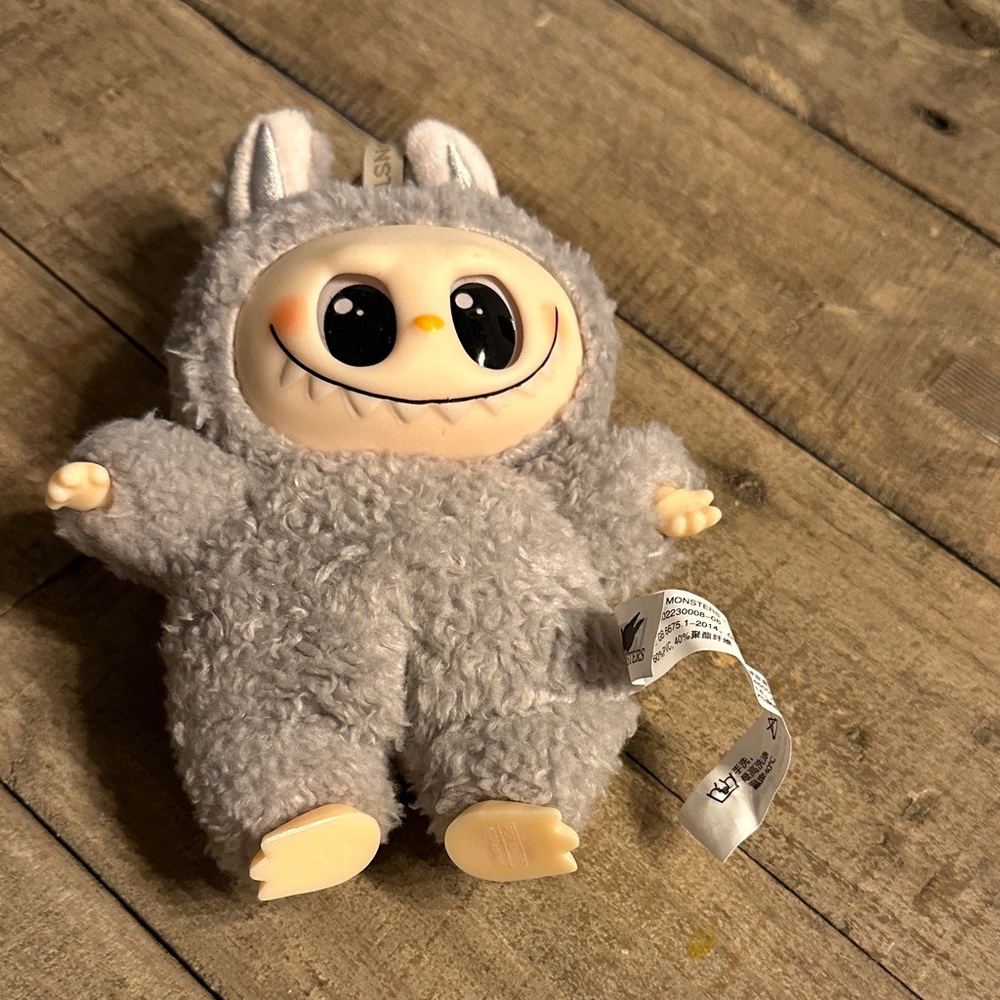 Lafufu keychain